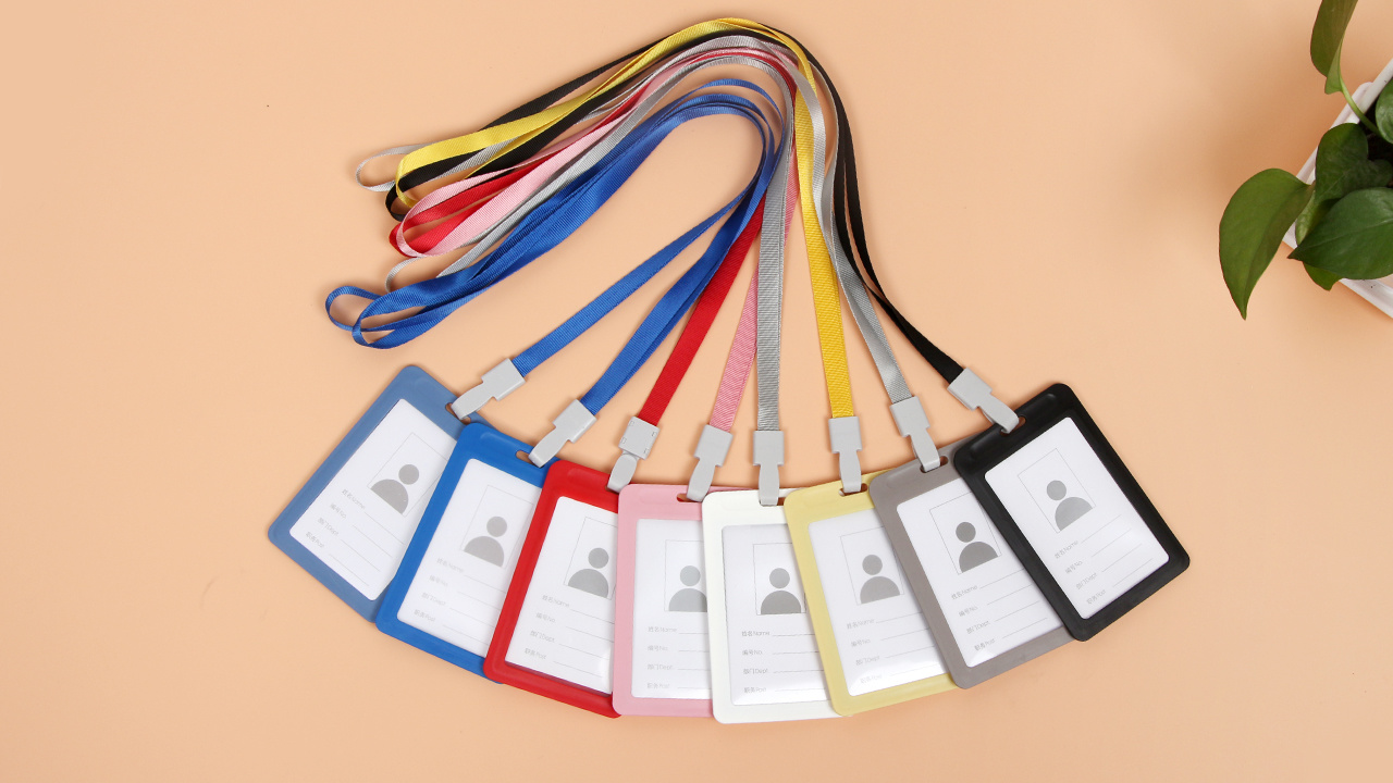 掀盖胸牌 (竖款)(证件卡/工作证)