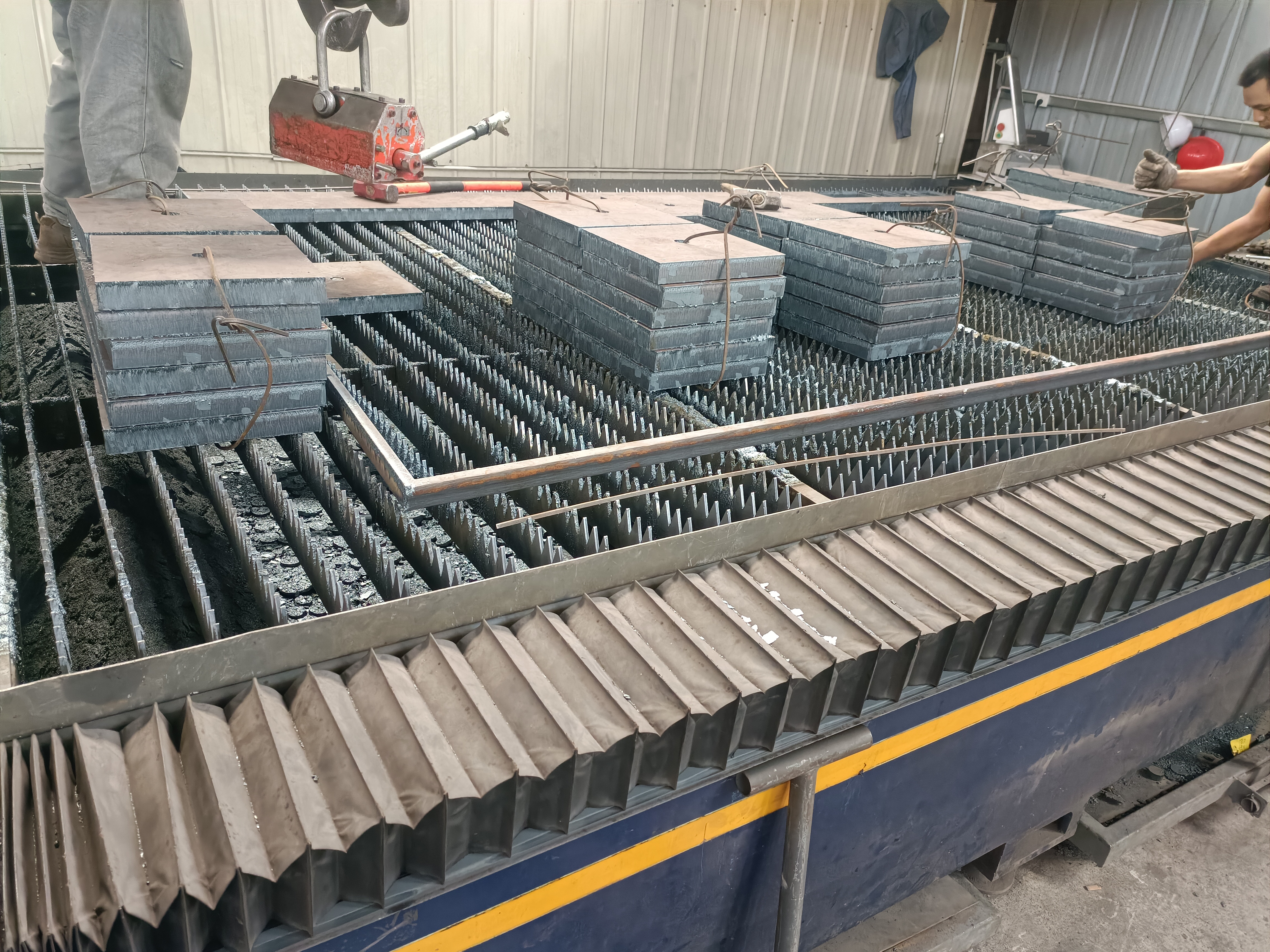 中厚板切割/在线联系报价