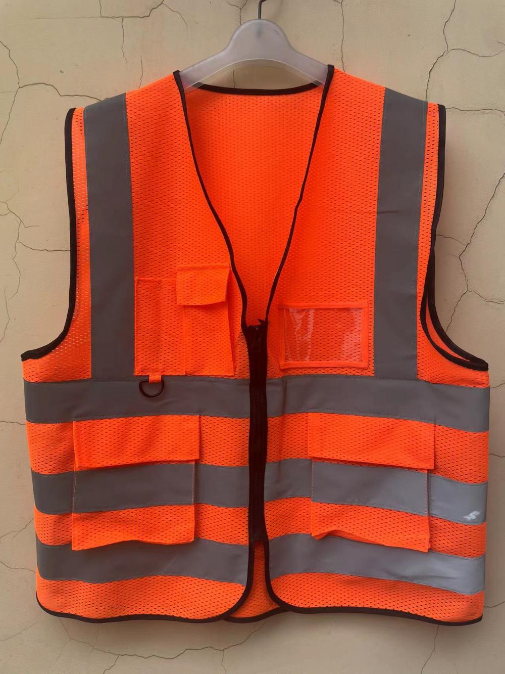 网孔多反光条马甲