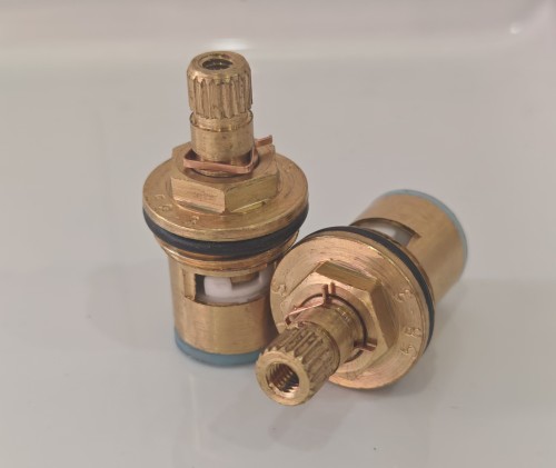 35克龙头芯/龙头铜芯 35克龙头芯