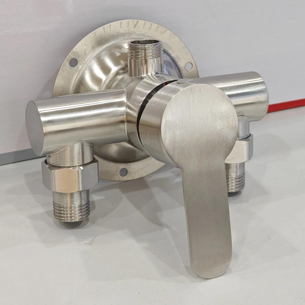 304明装三角淋浴/不锈钢明装淋浴阀】304明装
三角淋浴